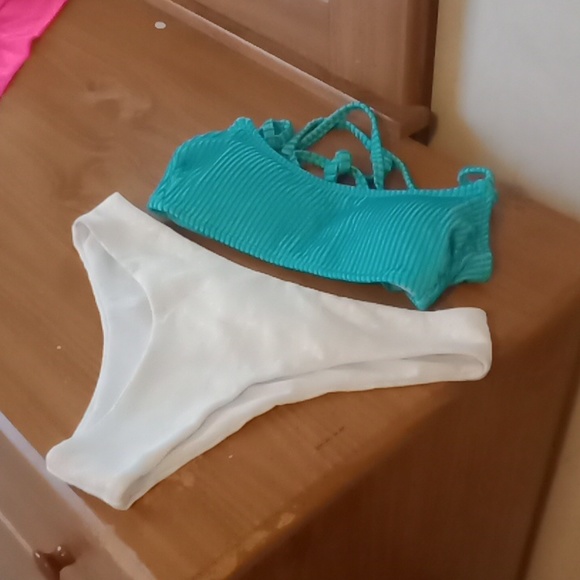 Bikini Set - Picture 7 of 7